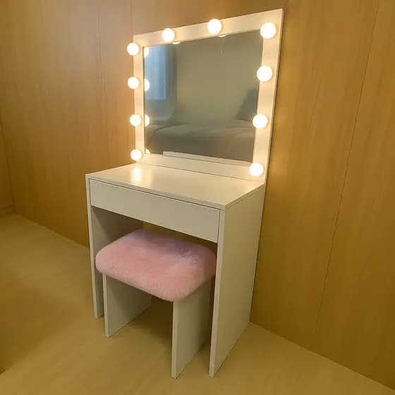 Penteadeira Camarim Banco Rosa Claro Led Com Variações e Espelho 50cm x 50cm Material Em MDF Sofie M