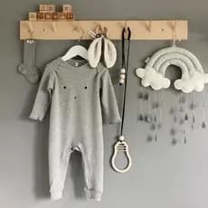 Cabideiro de Parede - Arara para Roupas, decoração para quarto de bebê.