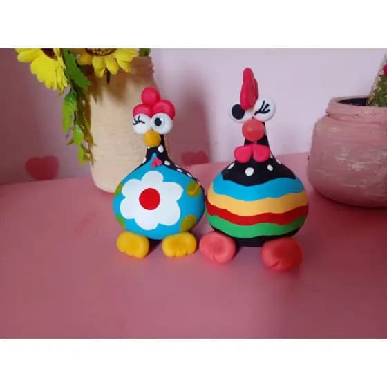 Galinhas de cabaça feita a mão.