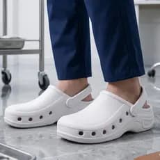 Sapato Cozinheira EPI Fechado Profissional Uniforme Saúde hospitalar  Sapato Confortável Babuche Moderno