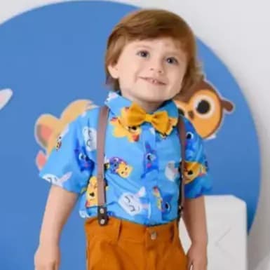Camiseta Camisa Infantil Menino Bolofofo  com Gravata com Fundo Azul Camisa Pão de Queijo Bolofofos