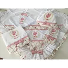 Kit Maternidade Completo 5 Peças Enxoval de Bebê Manta, Fraldas, Cueiro, Toalha de Banho.