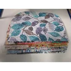 Tapete Sortido 45cm x 65cm Versátil Lavável Para Pets Cama Sofá Carro