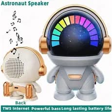 Mini Caixinha de som Astronauta Com Led RGB