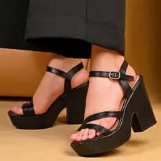 Sandália Feminina de salto Plataforma com 12cm de Glamour Luxe – Poder e Sofisticação
