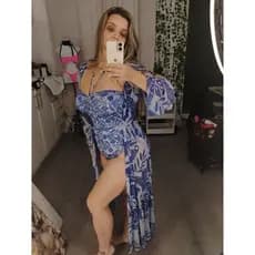 maiô e saída de praia