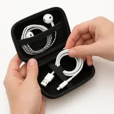Estojo Case Preto com Zíper e Rede Interna para Acessórios, Fones, Cabos ou Pendrive