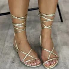 Rasteirinha de Amarrar em Design Cruzado para Estilo Moderno e Elegante