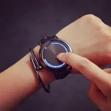 Novo Toque Led Relógios Moda Casual Criativo Relógio De Quartzo Couro Exquiste Hora Do Dos Homens Das Mulheres Relogio