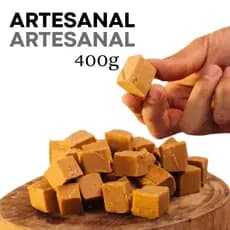 Doce de leite caseiro tradicional em pedaço tropical
