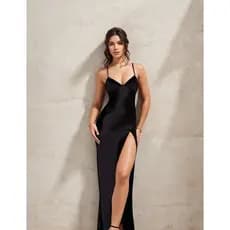 Vestido feminino de cetim elegante longo de alça fina para festas com fenda lateral