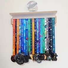 Porta Medalhas e troféu com tubo 50x11,5x10