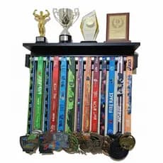 Porta Medalhas e troféu cor preto com fita de borda para 20 medalhas 50x11,5x10