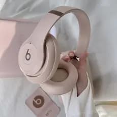 Beats Studio Pro X Kim Kardashian Fones De Ouvido Sem Fio Bluetooth Compatibilidade Com IOS E Android Cor da Lua
