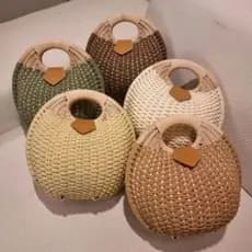 Bolsa Artesanal  Redonda  de Mão  Praia Verão Piscina look 2024