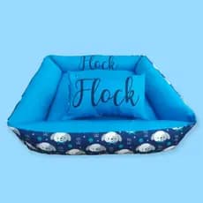 Cama Pet Cama para cachorro com nome quadrada P, M G Várias cores