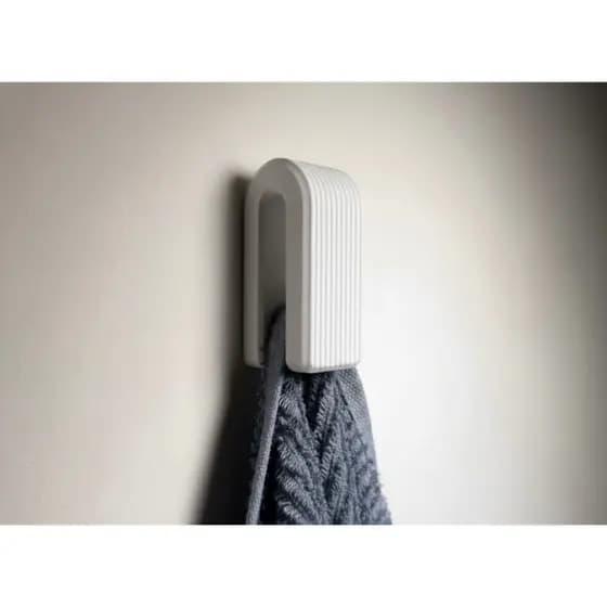 Suporte de Toalha Minimalista com Trava Automática – Design Moderno para Banheiro e Cozinha