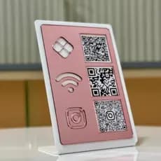 Placa Pix, Wi-Fi e Instagram – Display Moderno de Mesa ou Balcão em Acrílico Lojas Supermercados