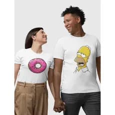 Kit 2 Camisas Namorados Modelo Homer Simpson Babando Rosquinha Branca  Dia dos Namorados