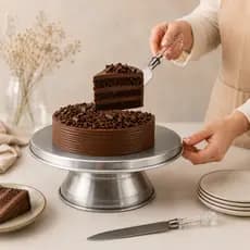 Kit para Confeitaria Bailarina Giratória Alumínio Para Bolo 30 cm + Conjunto Faca e Espátula Para Bolo em Aço Inox 3 Pçs
