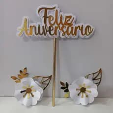 Topo de bolo Feliz aniversário em camadas 3D dourado com flores