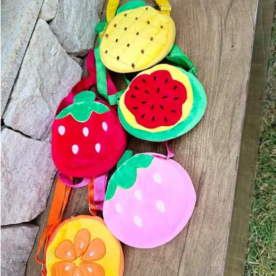Bolsinha De Ombro Infantil Frutas De Pelucia