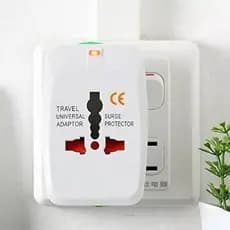 ADAPTADOR DE TOMADA UNIVERSAL