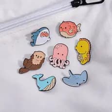 Desenhos Animados Bonitos Animais Do Oceano Água-Viva Baleia Golfinho Em Forma De Broche De Metal Crachá Esmalte Pino