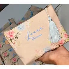Kit 5 Nécessaire Personalizadas com Nome Floral Tons de Rosa com Azul  para madrinhas, formaturas e aniversário.