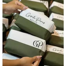 Nécessaire Personalizada com Nomes para Madrinhas, Formaturas e Aniversários.