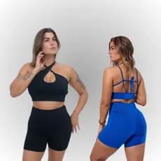 Conjunto Feminino Academia Top Cruzado e Shorts com detalhes empina Bumbum Fitness