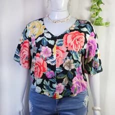 Blusa cropped floral plus size GG [MEDIDAS NA DESCRIÇÃO] [BRECHÓ]