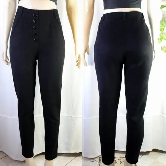 Calça feminina preta em chamois aveludado. TAM P [MEDIDAS NA DESCRIÇÃO] [BRECHÓ]