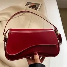 Bolsa Feminina de Verniz Vinho Estilo Ombro e Tiracolo Bolsa Luxo Elegante Moderna Casual