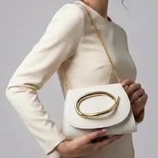 Bolsa Feminina Tiracolo Clutch Metal Dourado Alças Corrente Moderna