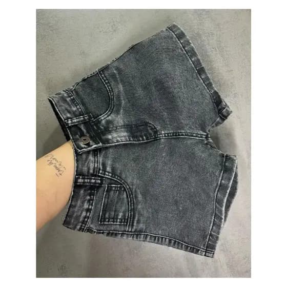 Short Jeans Feminino Cinza Lavanda com Detalhes