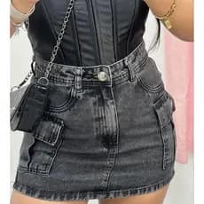 Saia Jeans Feminina Cargo Cintura Alta Grafite com Bolsos Laterais – Várias Cores