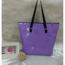 🌟 Bolsa Tote Lilás Sintético – Estilo e Elegância com Envio Imediato! 🌟