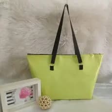 🌟 **Bolsa Tote Sintético com Glitter  – Exclusiva, Elegante e de Envio Imediato!** 🌟
