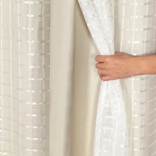 Cortina 4,00 x 2,50 Voil Xadrez C/ Forro Microfibra Para Sala Ou Quarto