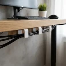 Organizador de Cabos Auto Adesivo para Mesa PC Setup Escritório Passa Fios 5 10 15 30 Un PETG