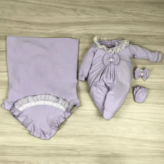 Saída maternidade bebê menina Melissa com renda e pérola delicada e laço de cabelo