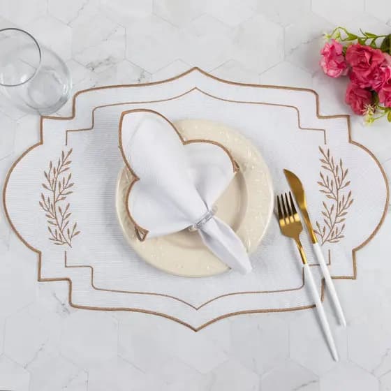 "Kit Americano 16 Peças: Sousplats e Guardanapos - Eleve a Elegância da Sua Mesa de 8 Lugares!