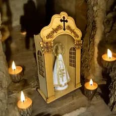 Capela Oratório Nossa Senhora Aparecida Feita em Madeira Com Detalhe Strass
