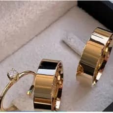 Par Aliança Reta 6mm mais 1 Anel Solitário de Aço Inoxidável Banhada a Ouro 18k, Casamento e Noivado Namoro