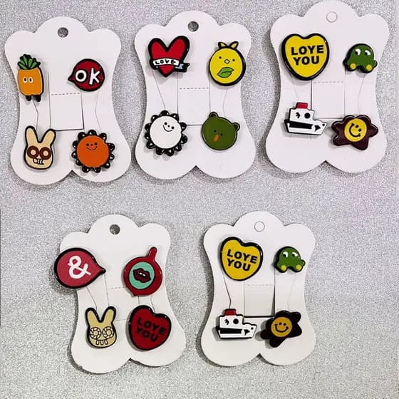kit 3  Pins Broches decorativo metal para Mochilas Bolsas Calças Chapéus Estojo divertidos