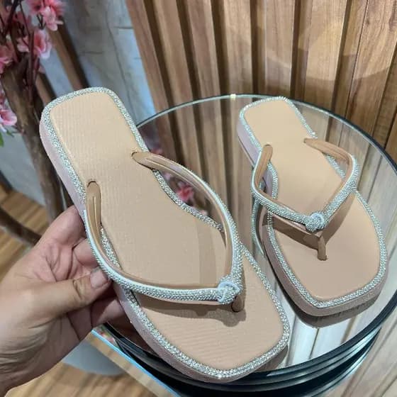 Chinelo feminino NO STRASS Verao 2026