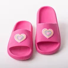 Chinelo Nuvem Slide Infantil Coração Menina Leve e Confortável Ideal para Praia e Passeios