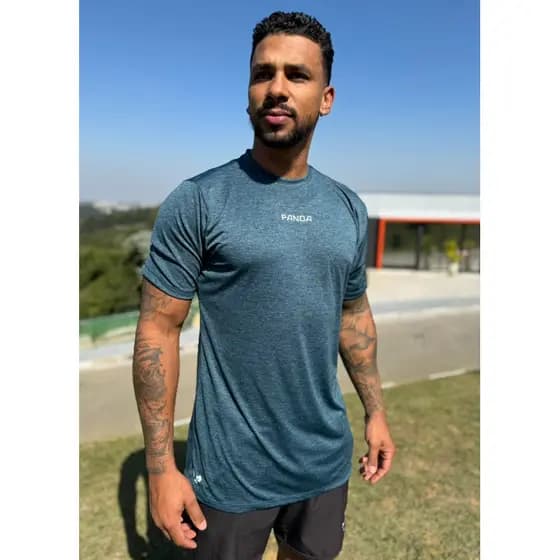 Camiseta masculina dry fit de academia/corrida/treino ( M 02)