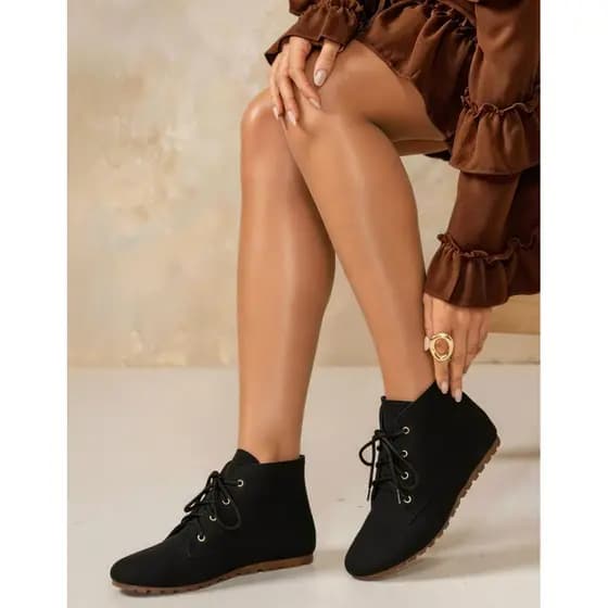 Bota Feminina Coturno Confortável Cano Baixo Casual Moderna Inverno